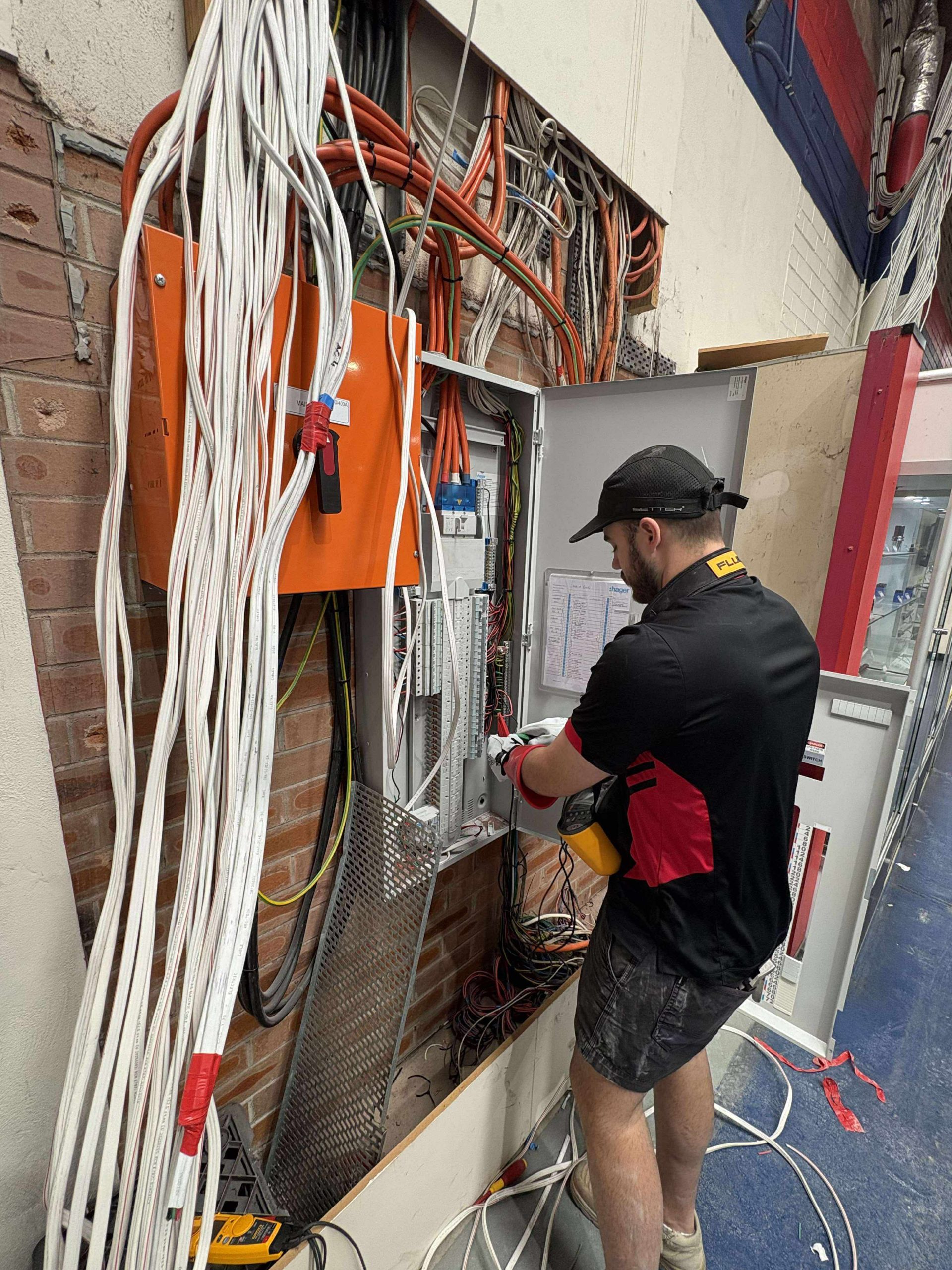 Dann's School Electrician
